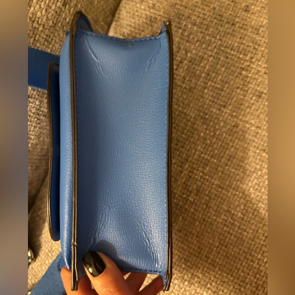 Barely worn Karl Lagerfeld Simone Blue Leather Crossbody - Picture 3 of 16